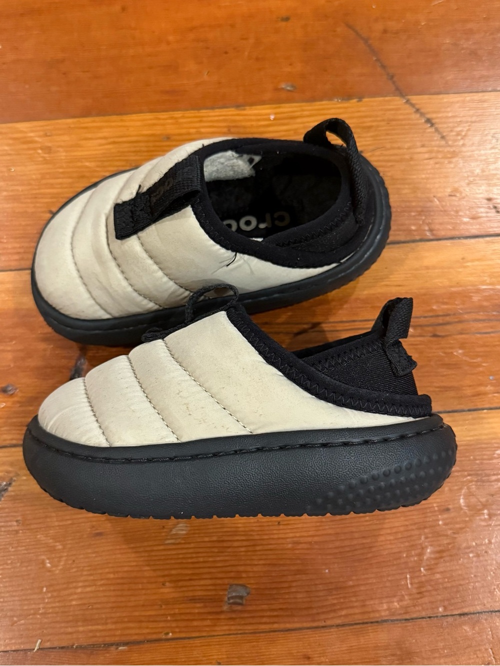 Crocs Classic Puff Moc preschool size 6C